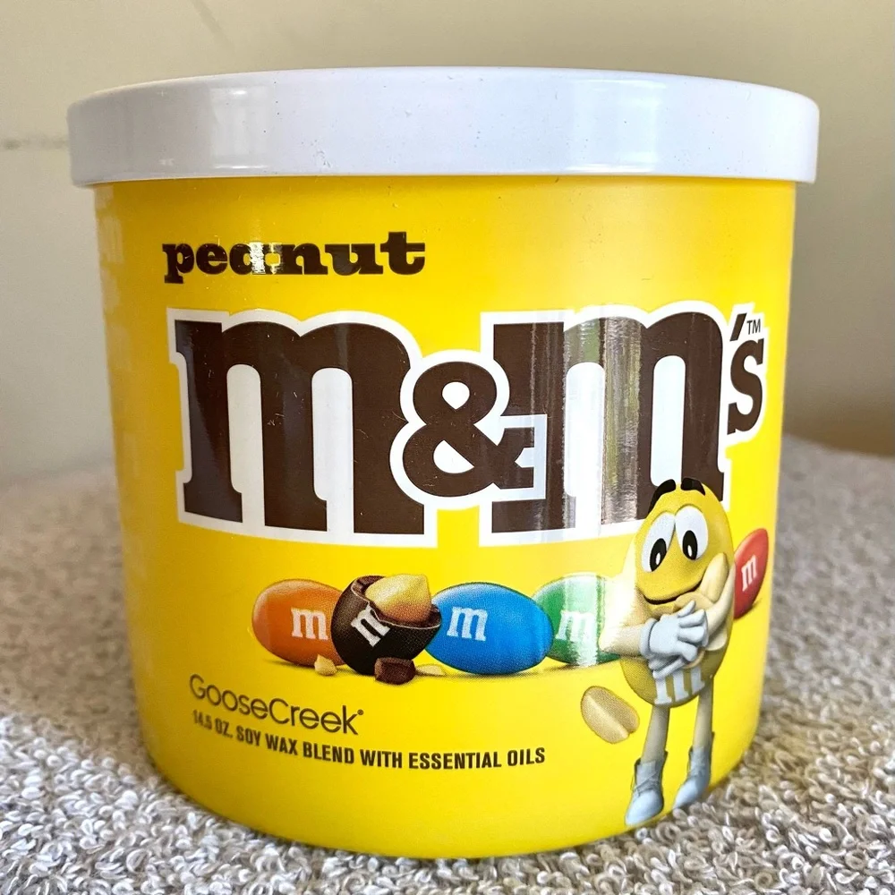 Goose Creek M&M's Peanut & chocolate Scented 3-Wick Candle brand new